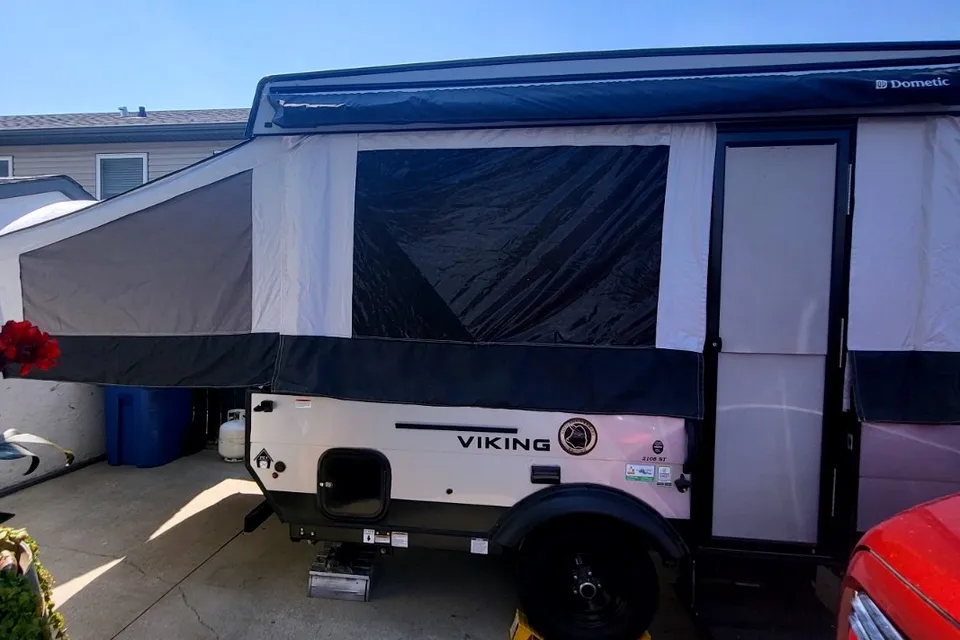 Courtney's Viking Tent Trailer