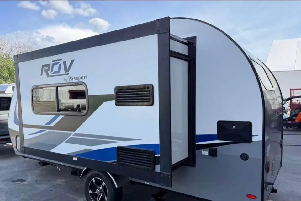 sher Mohd's Keystone 2018 Travel Trailer
