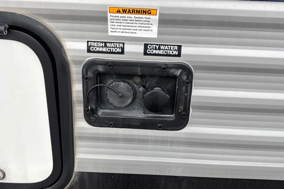 26 foot Keystone Springdale Travel Trailer for rent