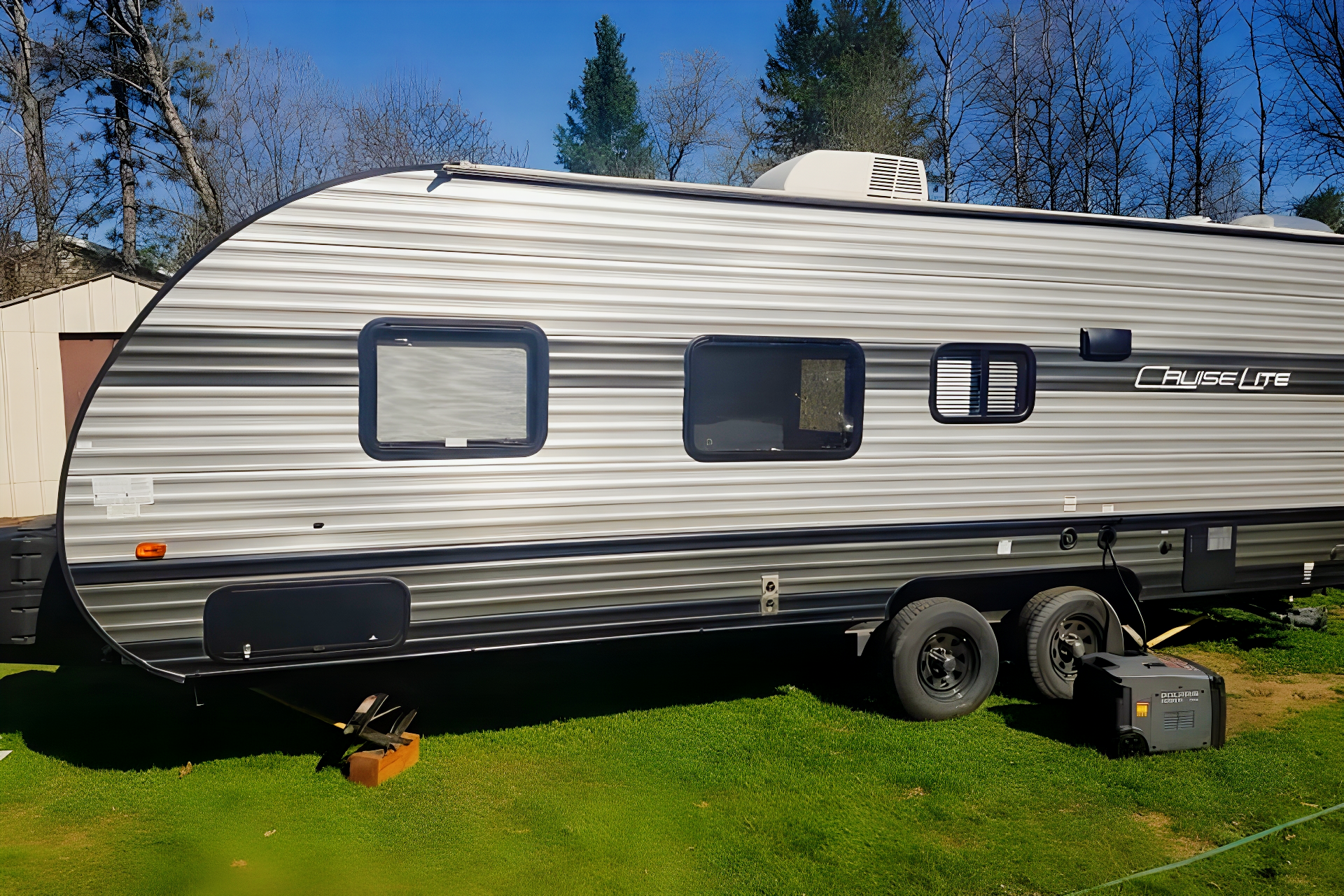 Kyle's Forest River Cruise lite Travel Trailer