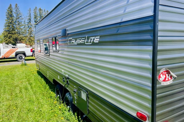 Kyle's Forest River Cruise lite Travel Trailer
