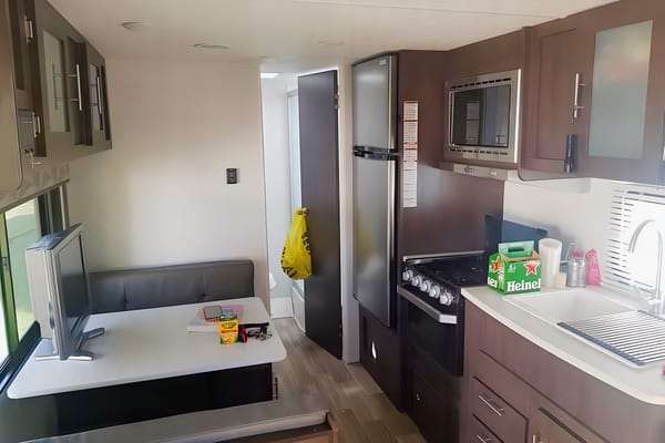 Kyle's Forest River Cruise lite Travel Trailer