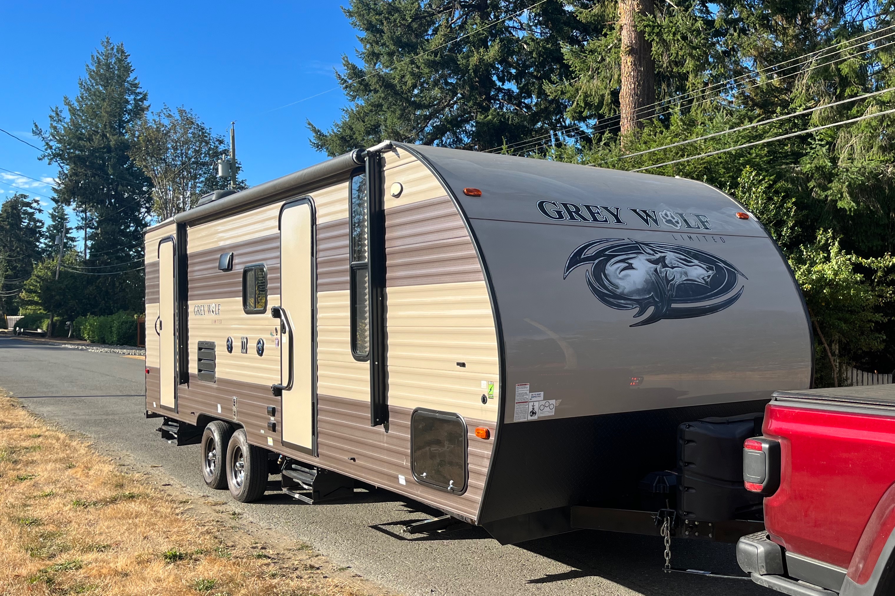 Jessica's Grey wolf  Trailer with double bunk, 1 slide