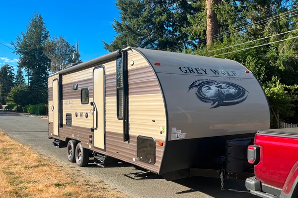 Jessica's Grey wolf Trailer with double bunk, 1 slide