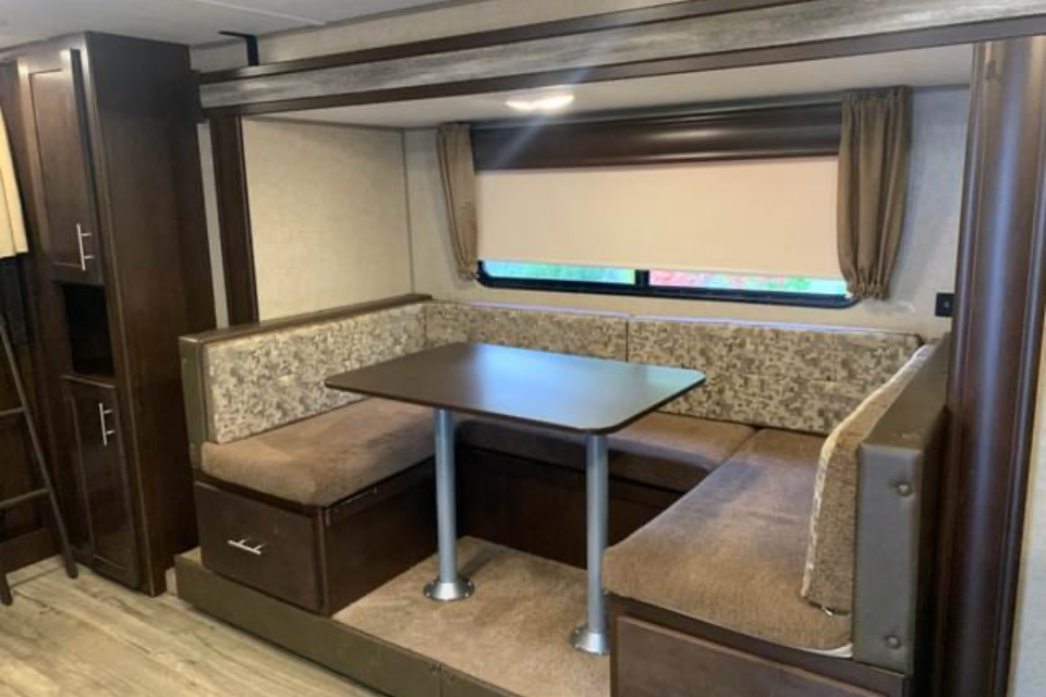 Jessica's Grey wolf  Trailer with double bunk, 1 slide