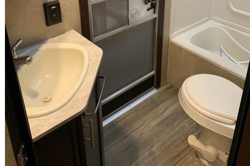 Jessica's Grey wolf  Trailer with double bunk, 1 slide