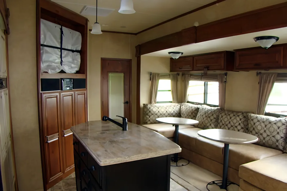 Thomas's Alliance RV Open Range Fifth Wheel