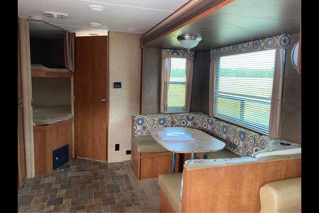 32' Revere (2014)