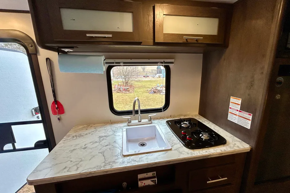 The Cozy Coleman 17b