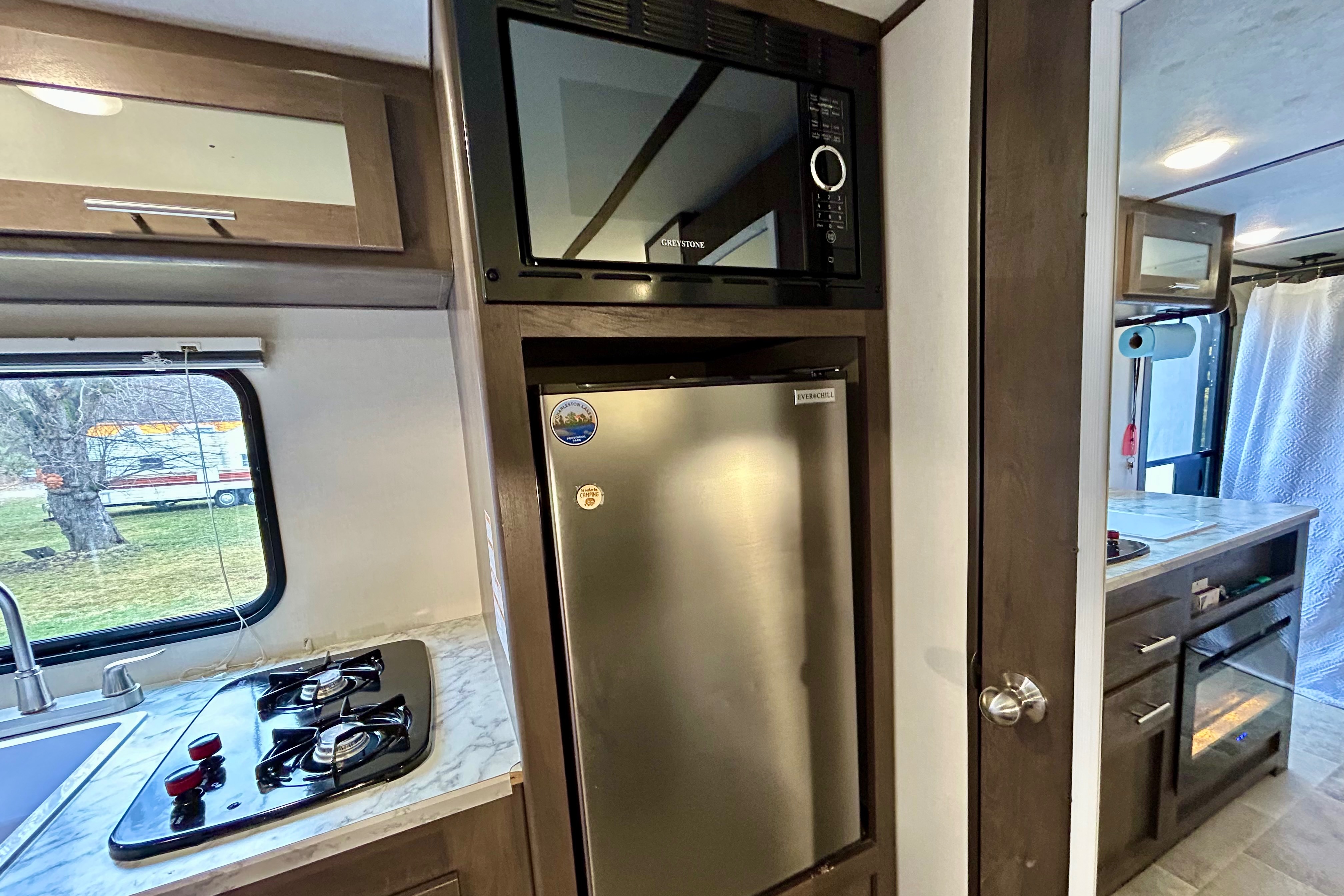 The Cozy Coleman 17b