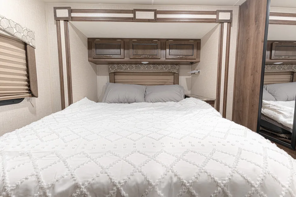Dream Lux RV – 2020 Freelander Class C | Sleeps 8