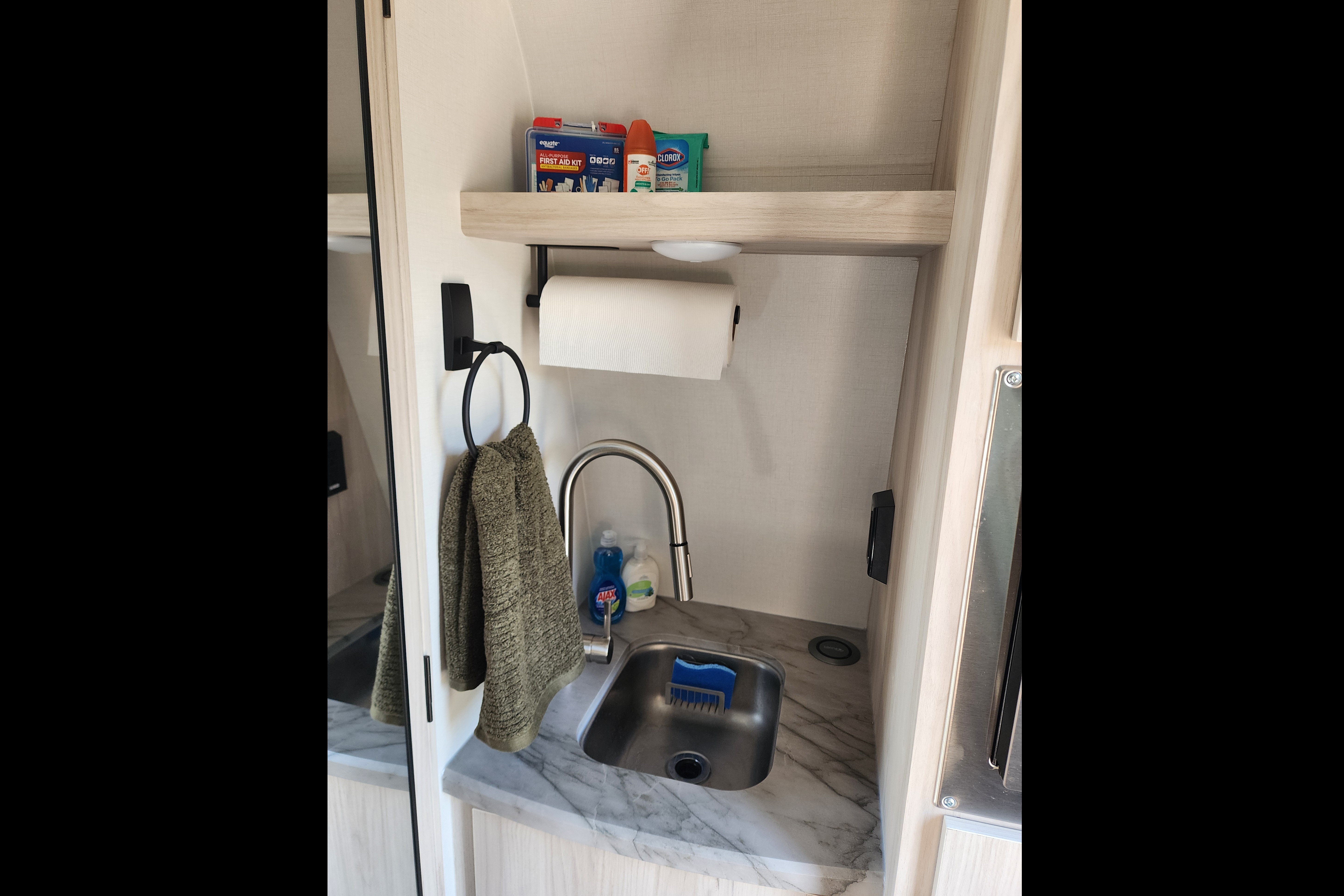 TAKE A HIKE! Winnebago Hike 100FB Travel Trailer