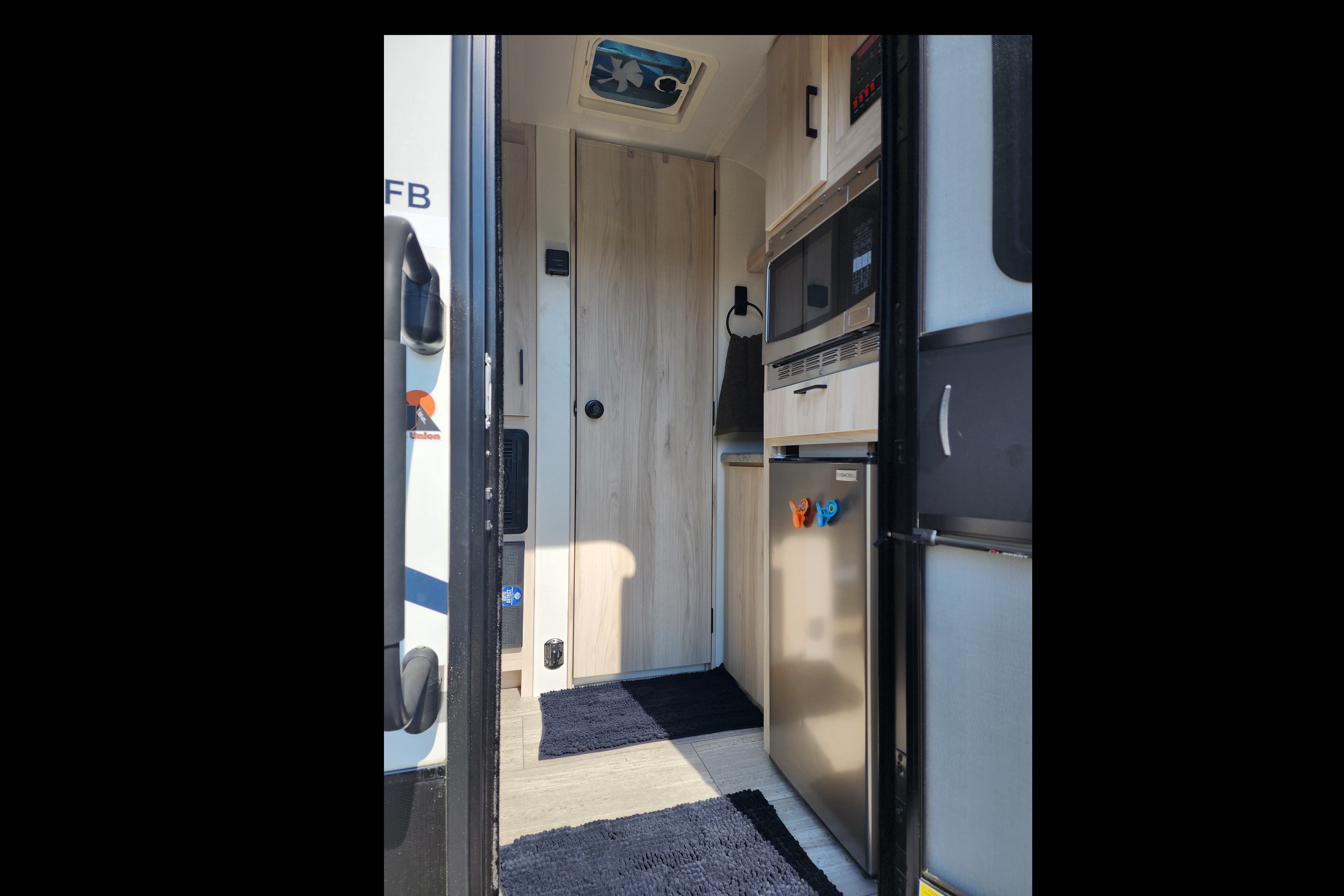 TAKE A HIKE! Winnebago Hike 100FB Travel Trailer