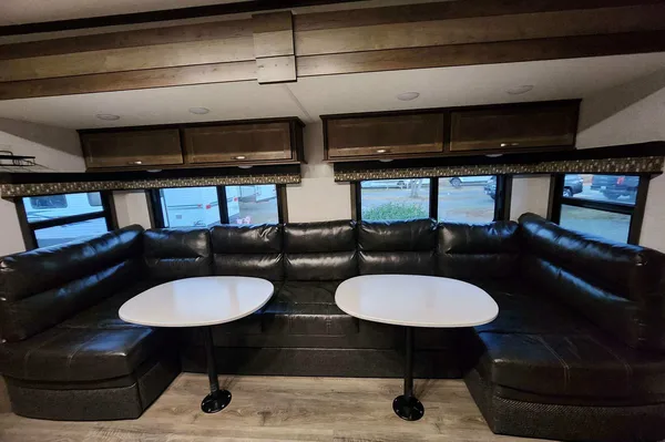 Bunkhouse!Sleeps 10, Spacious,Pet Friendly,Island