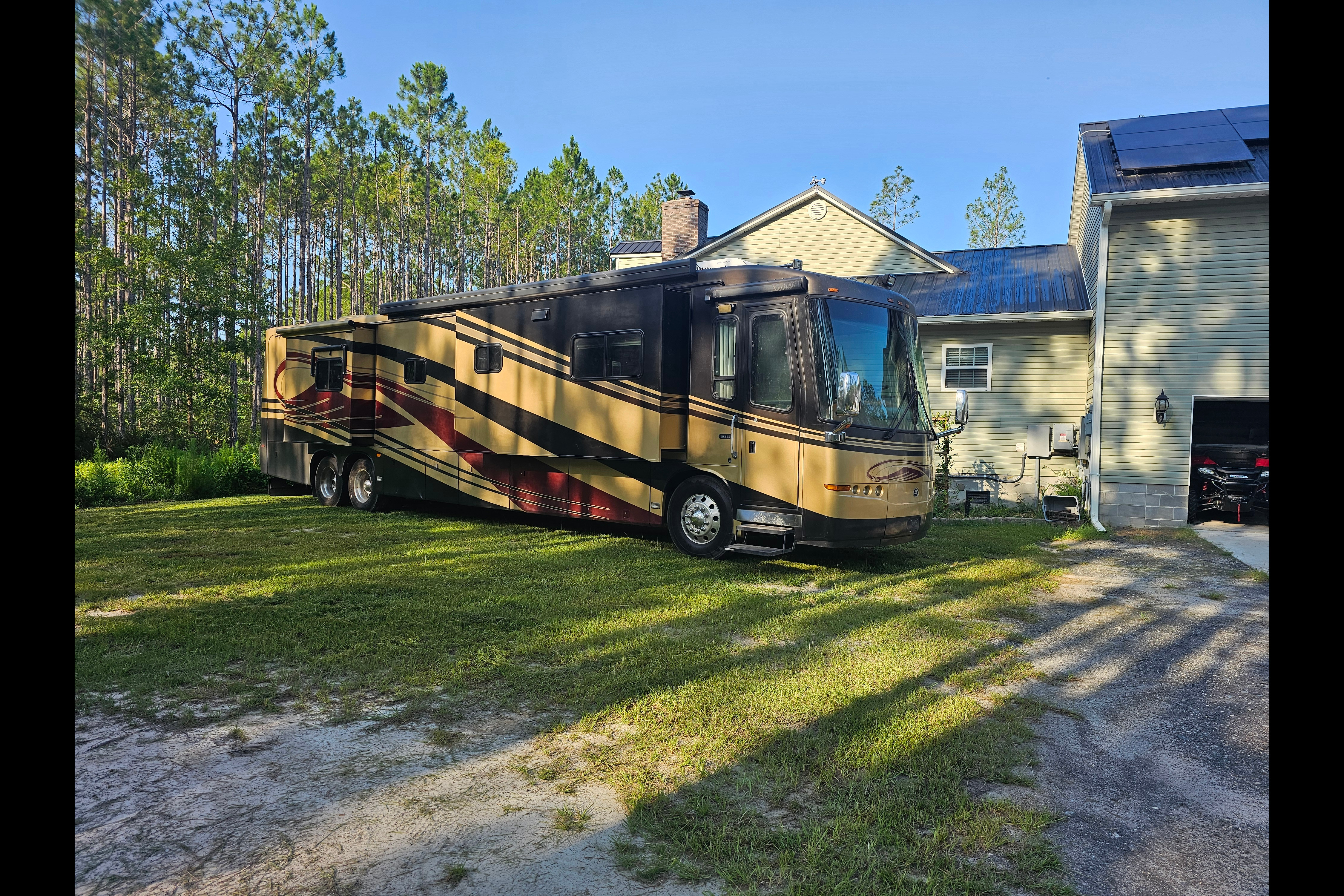 Chad's Travel Supreme 45DS Select Class A