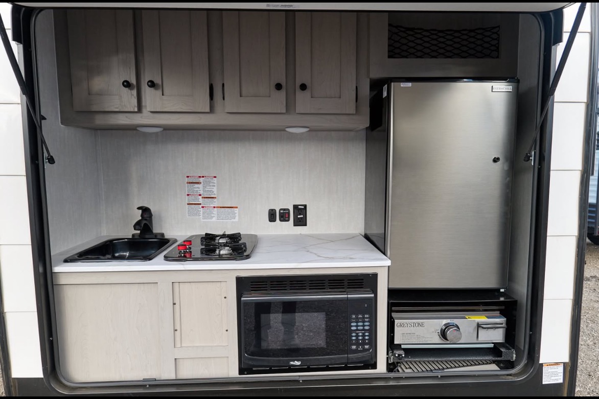 Justin's Forest River Viking rok 13000 Travel Trailer