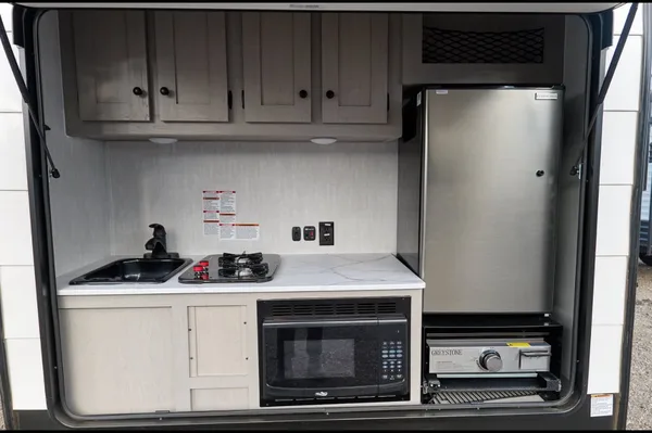 Justin's Forest River Viking rok 13000 Travel Trailer
