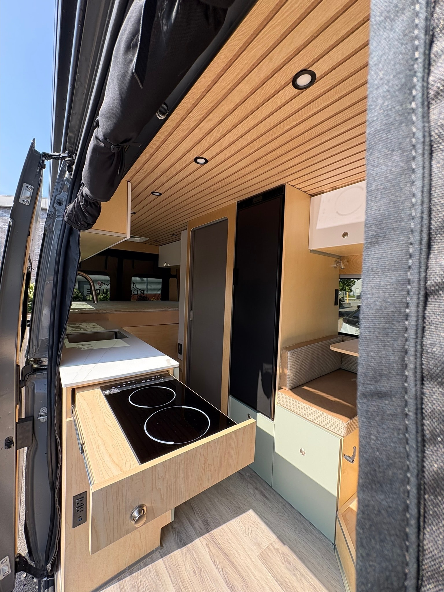 𝐕𝐚𝐧 𝐇𝐚𝐫𝐦𝐨𝐧𝐢𝐞 Plénitude van Promaster 159 EXT