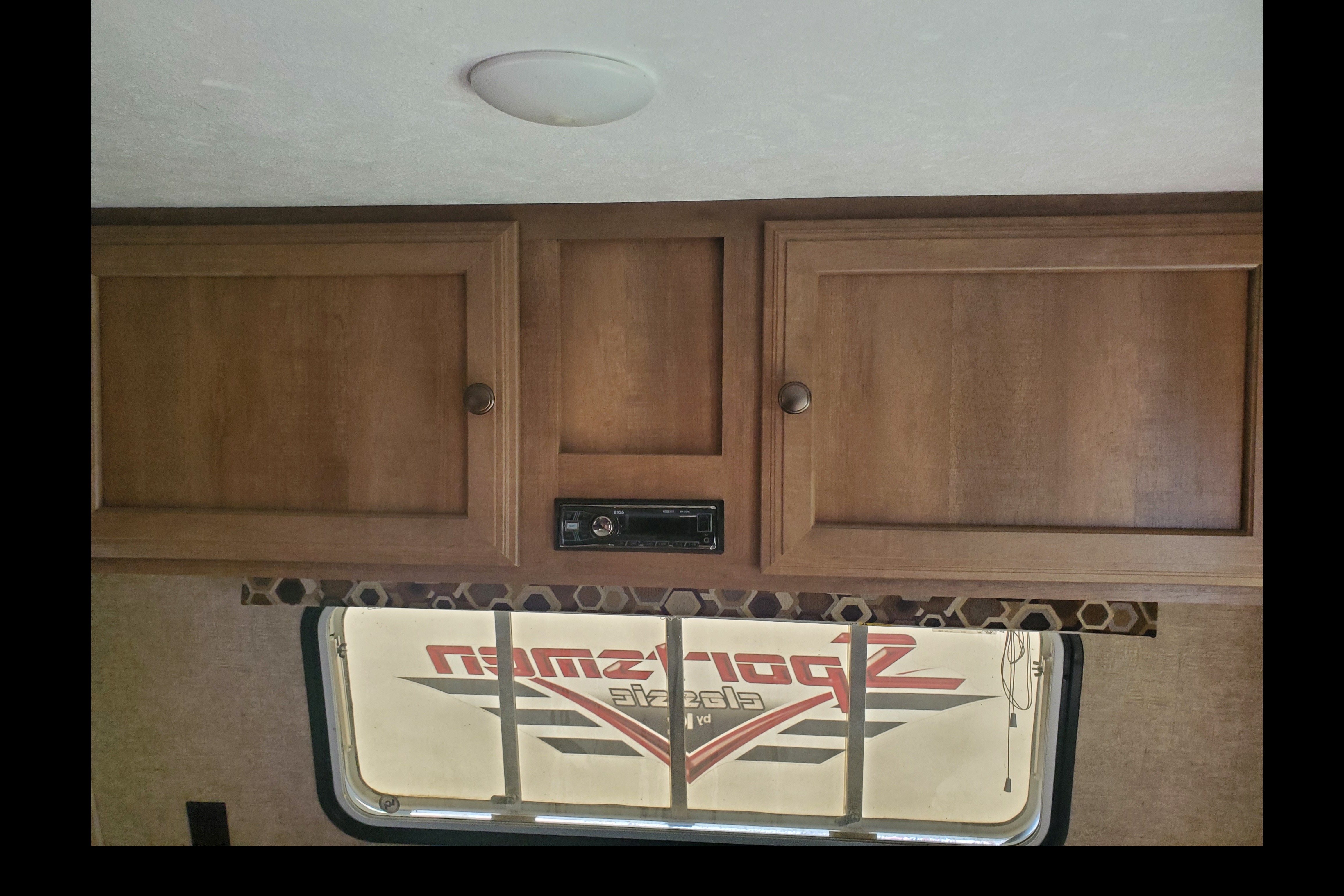 19ft Sportman Classic Travel Trailer queen and bunk beds