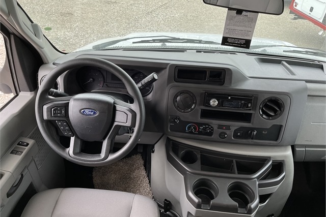 "The Real Deal" Coachmen Freelander 27qb Class C