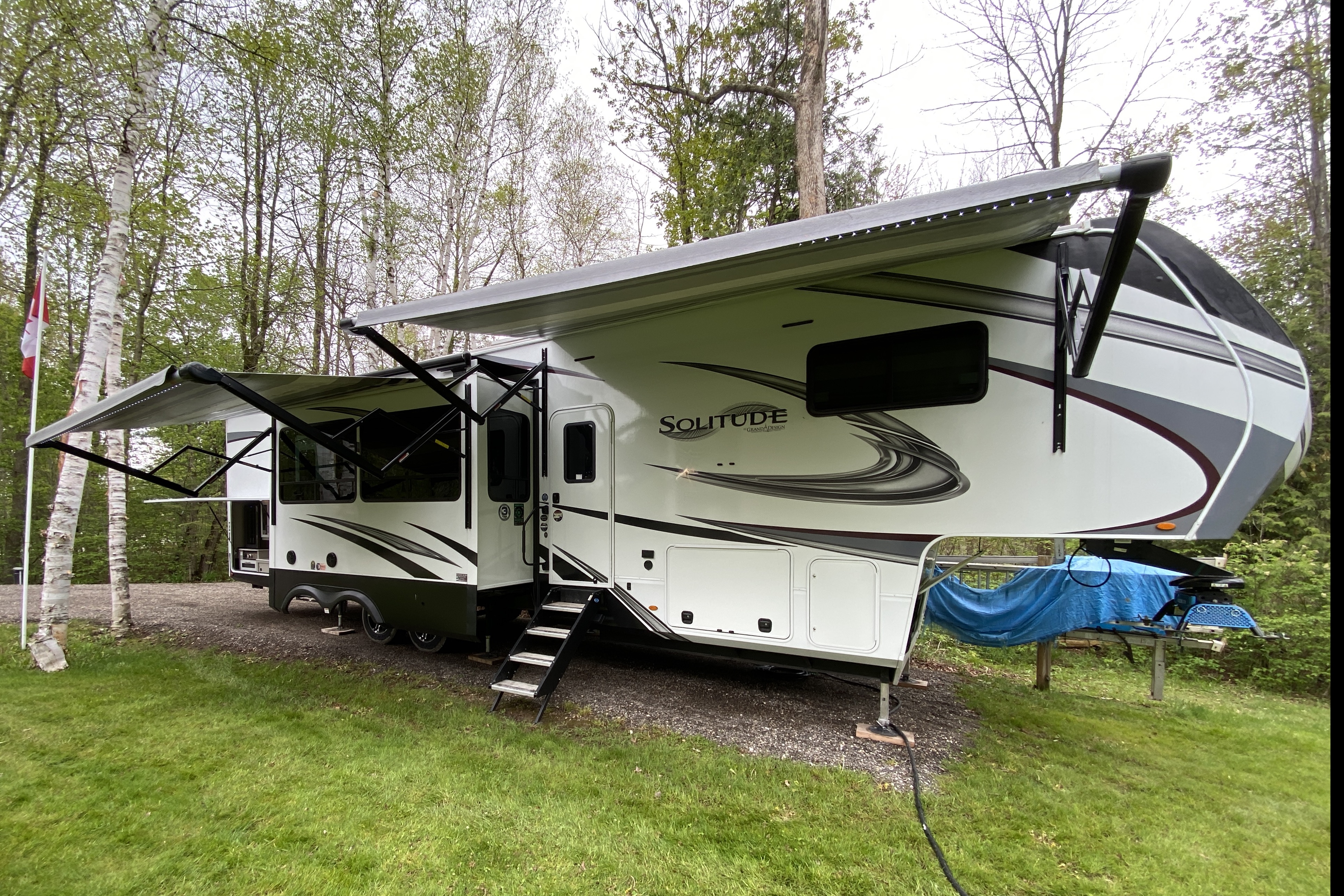 Scott's Solitude S-Class 3740BH Fifth Wheel