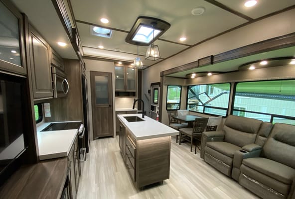 Scott's Solitude S-Class 3740BH Fifth Wheel