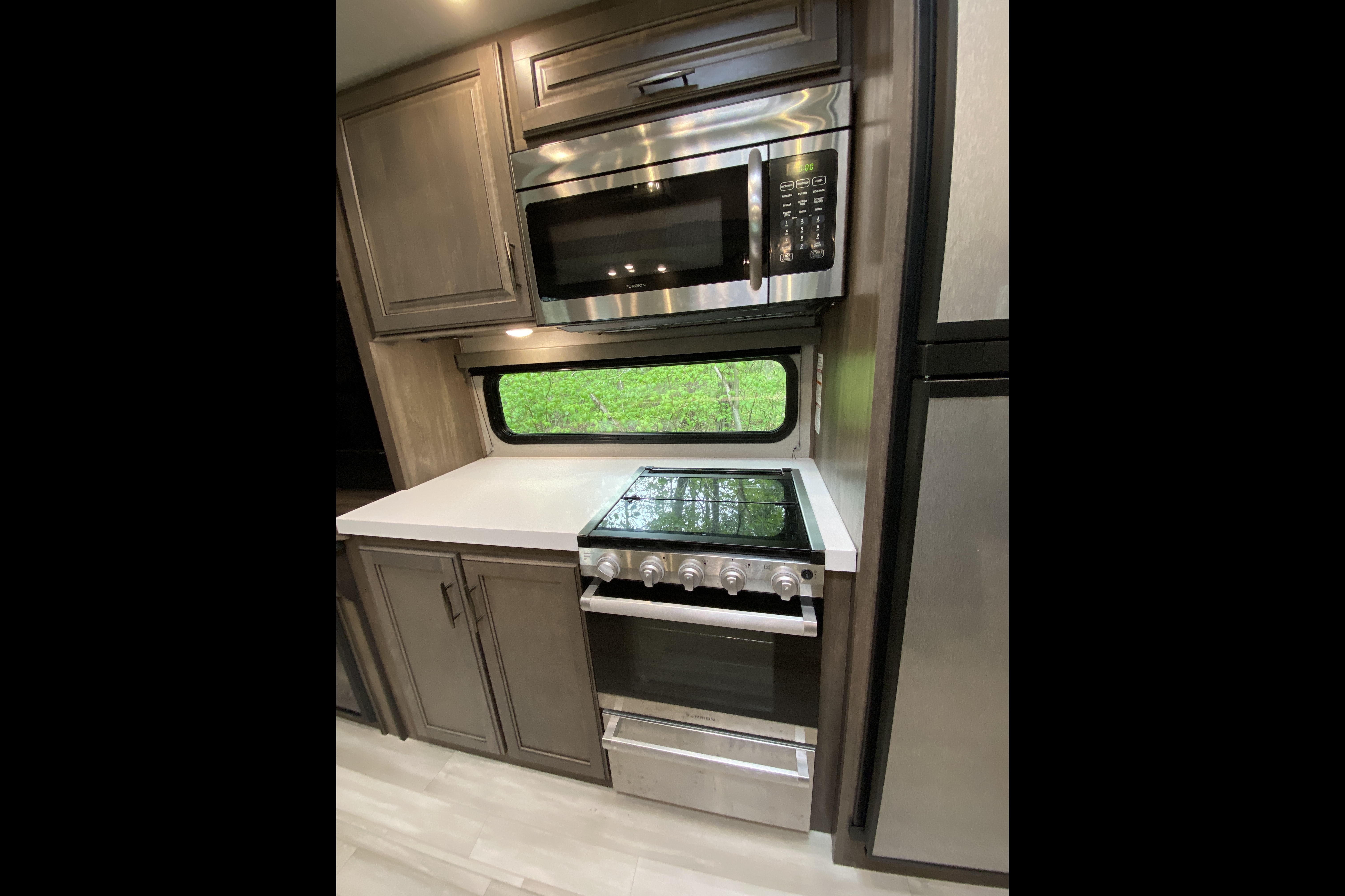 Scott's Solitude S-Class 3740BH Fifth Wheel