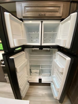 Scott's Solitude S-Class 3740BH Fifth Wheel