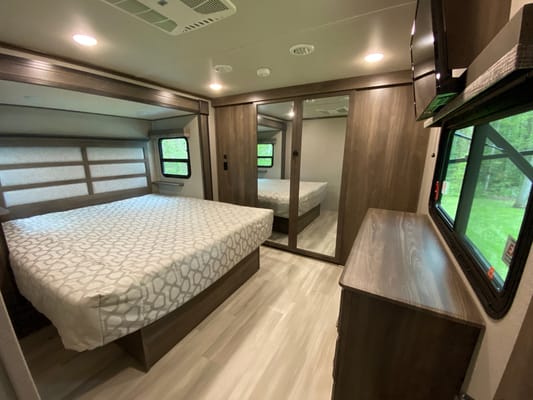 Scott's Solitude S-Class 3740BH Fifth Wheel