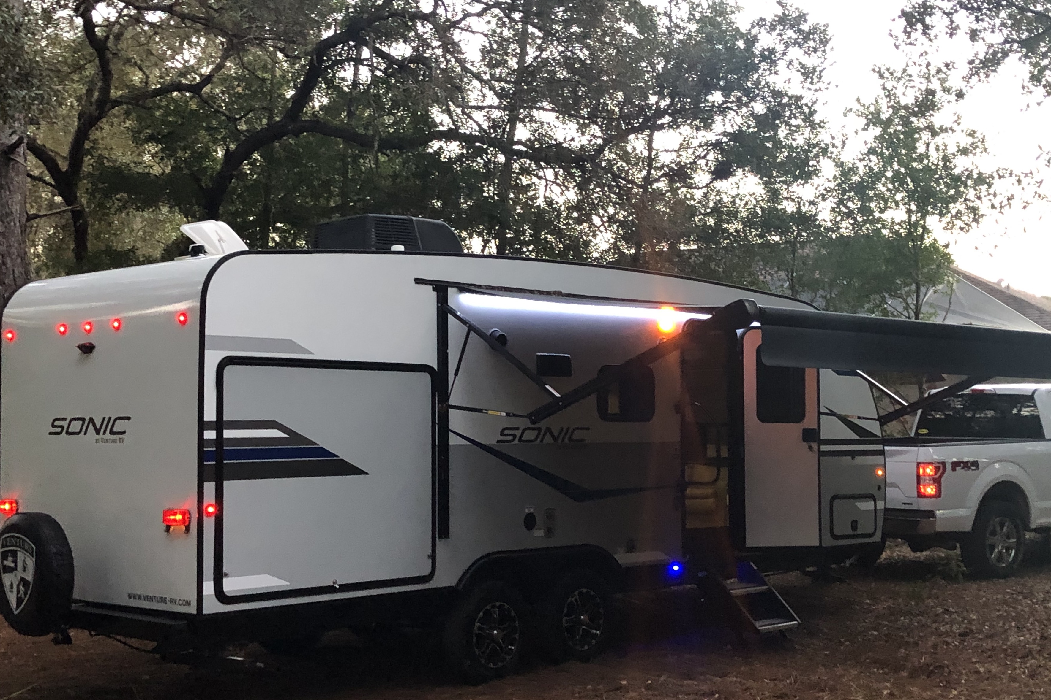 Don's Venture RV Sonic 220vrb Travel Trailer