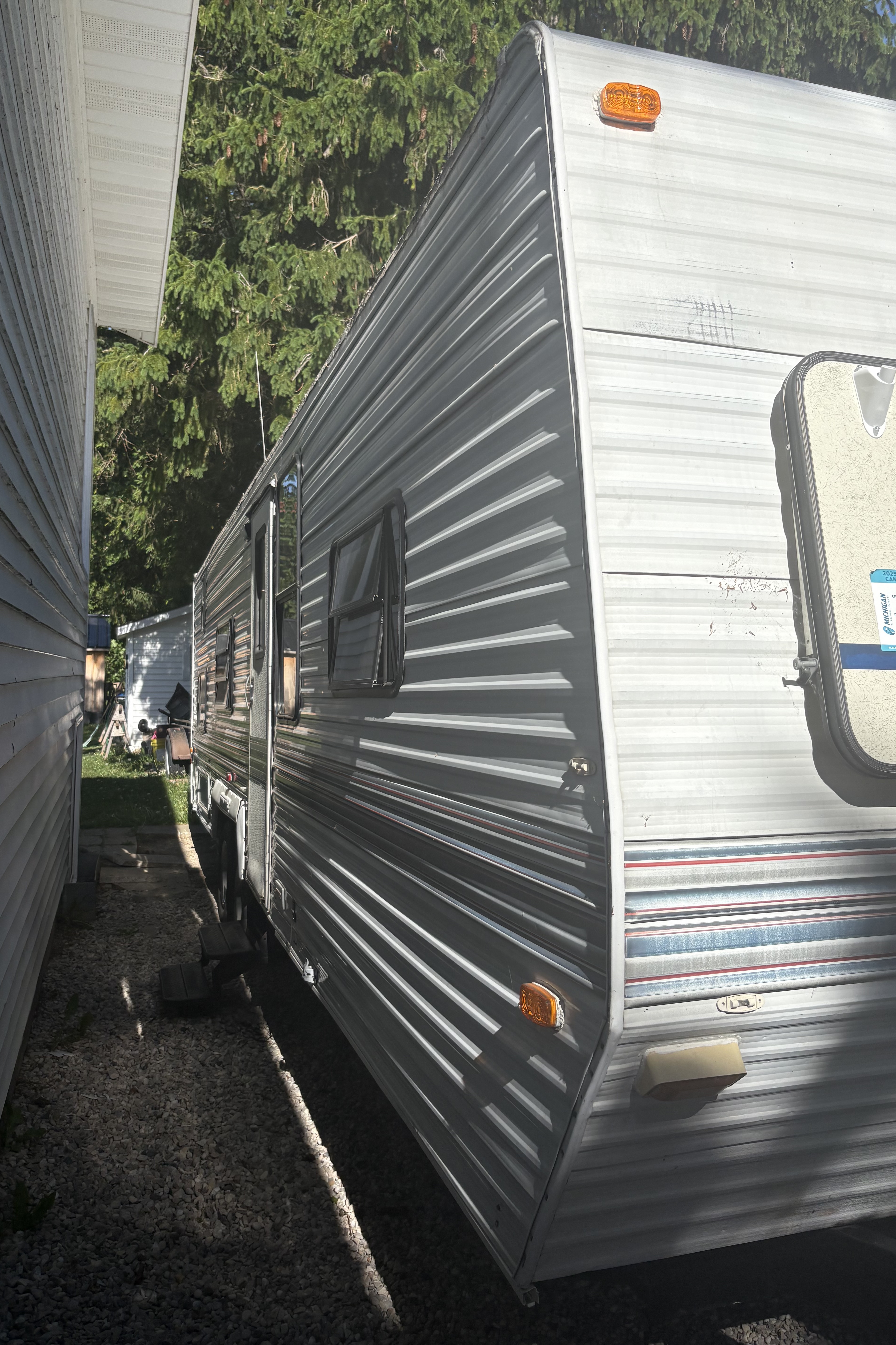 Aljo Skyline Family Travel Trailer