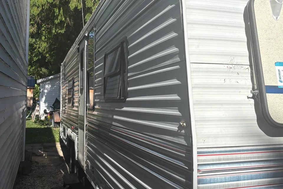 Aljo Skyline Family Travel Trailer