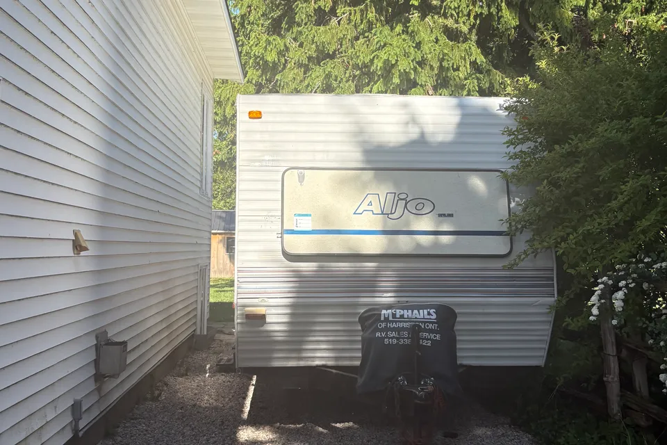 Aljo Skyline Family Travel Trailer