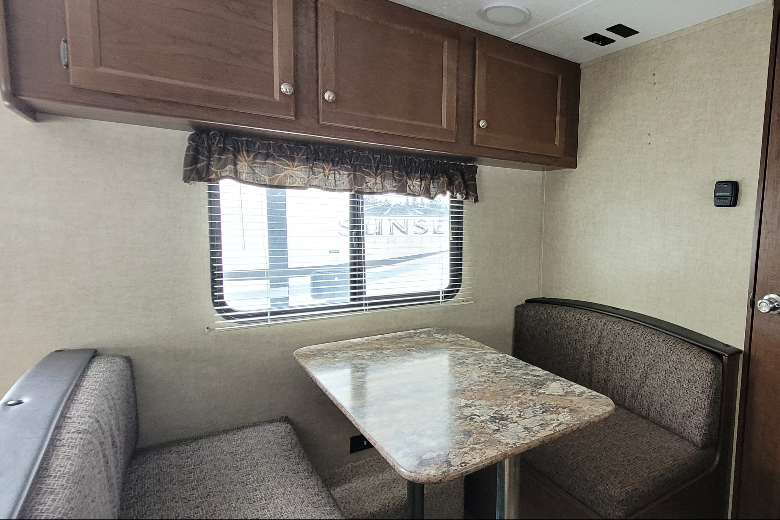 The Fern - VERY CLEAN, Couple's Coach #happytrailsawait