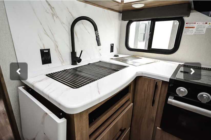 H-Bee Grand Design Imagine 2500RL Travel Trailer
