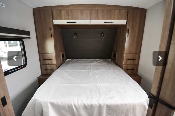 H-Bee Grand Design Imagine 2500RL Travel Trailer