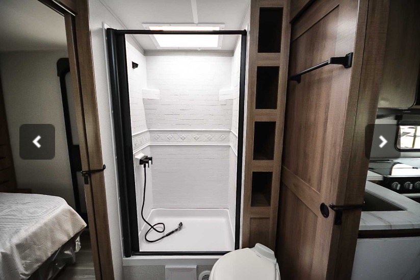 H-Bee Grand Design Imagine 2500RL Travel Trailer