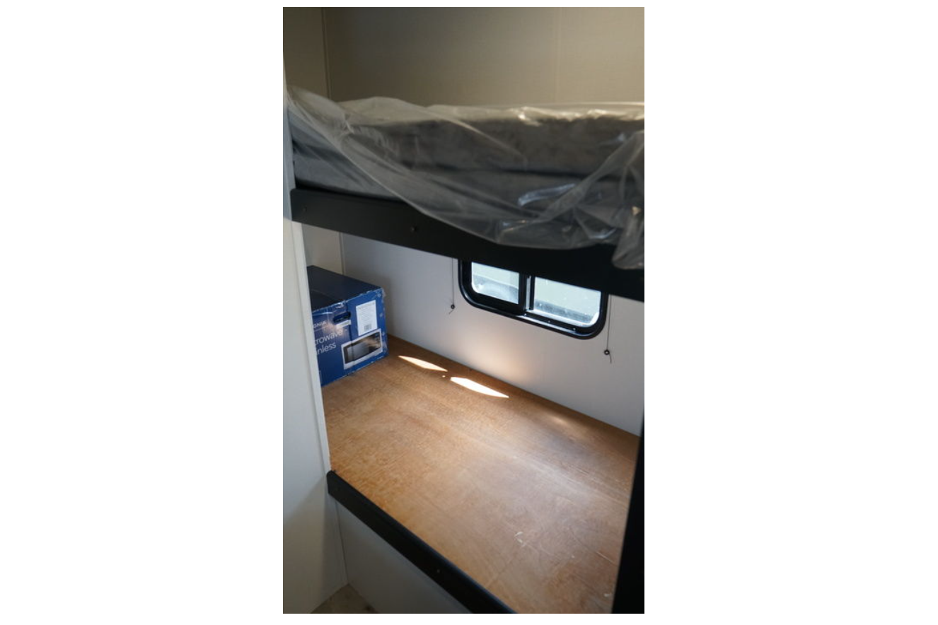 Richard's Keystone Springdale 1800BH Travel Trailer