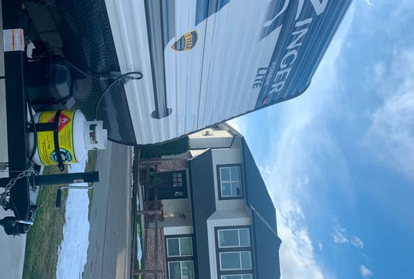 Bailey's Zinger Lite 18BH Travel Trailer