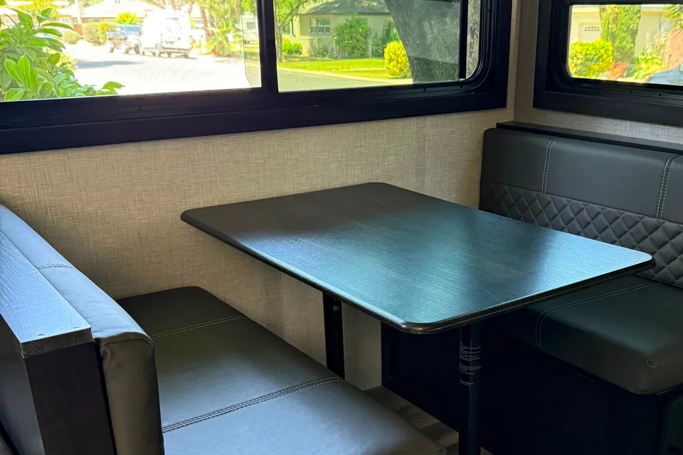 Jonathan's Starcraft 296bhs Travel Trailer