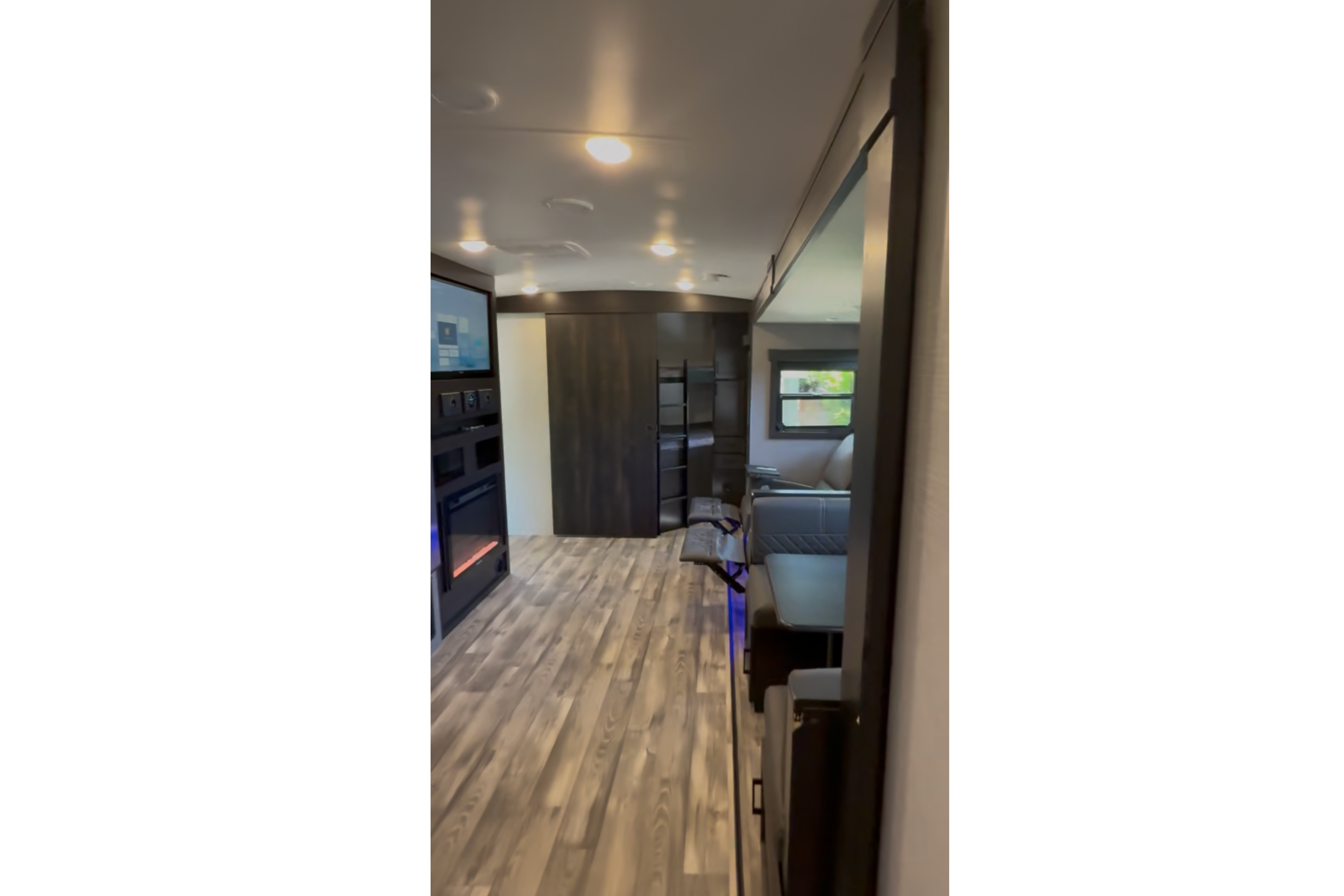 Jonathan's Starcraft 296bhs Travel Trailer