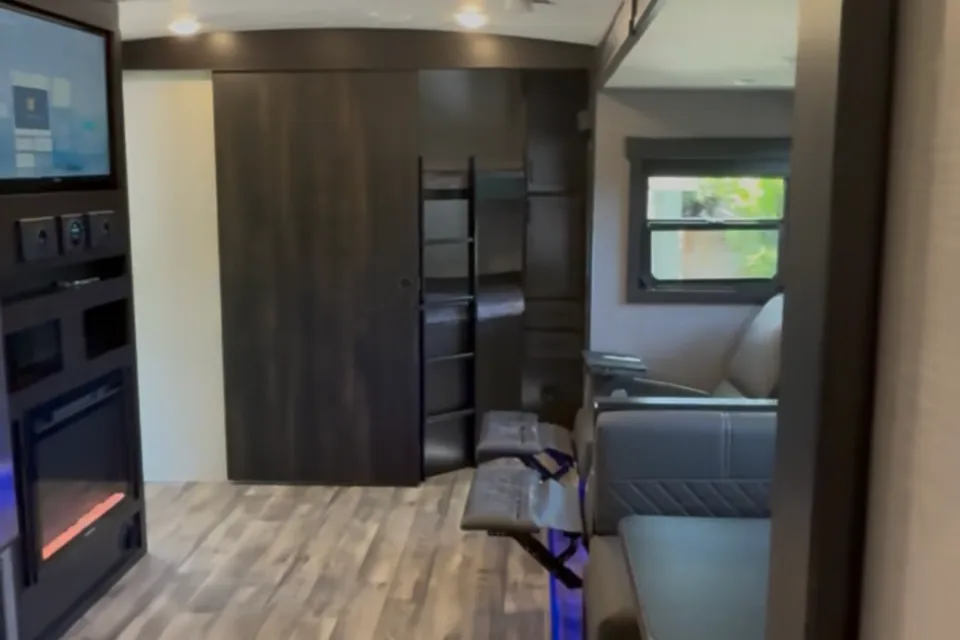 Jonathan's Starcraft 296bhs Travel Trailer