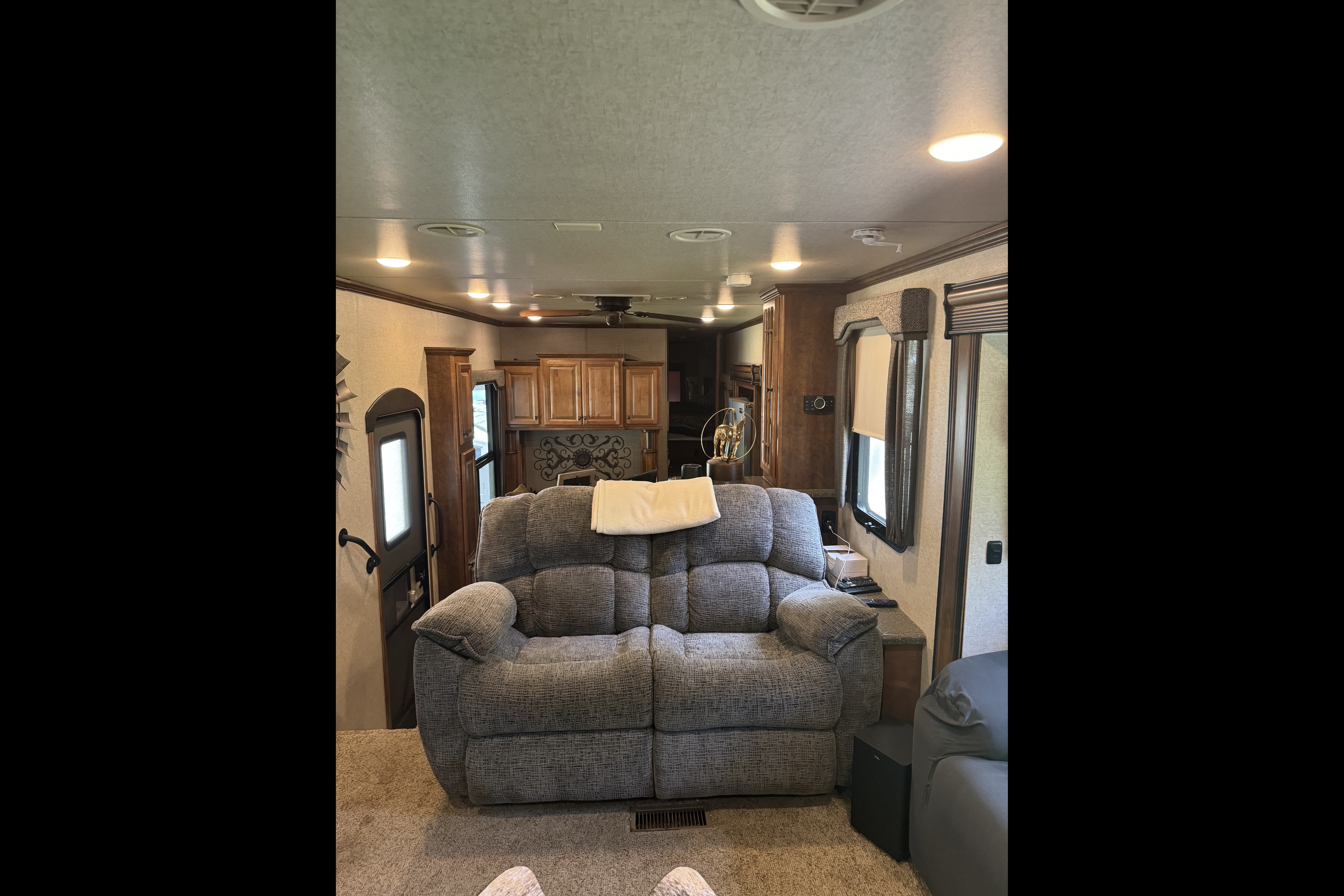 Heartland Big Country 3800FL Fifth Wheel Sleeps 6!