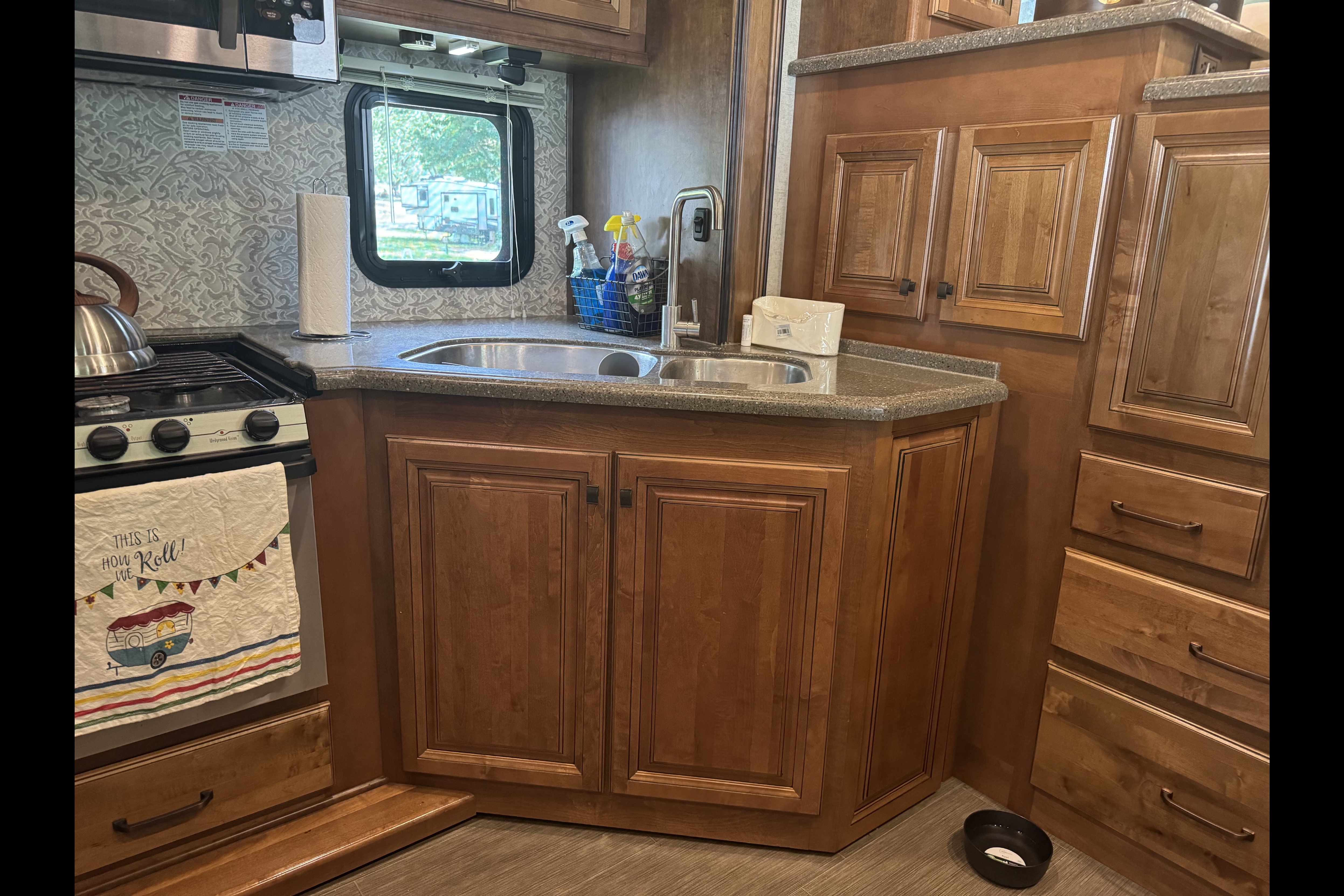 Heartland Big Country 3800FL Fifth Wheel Sleeps 6!