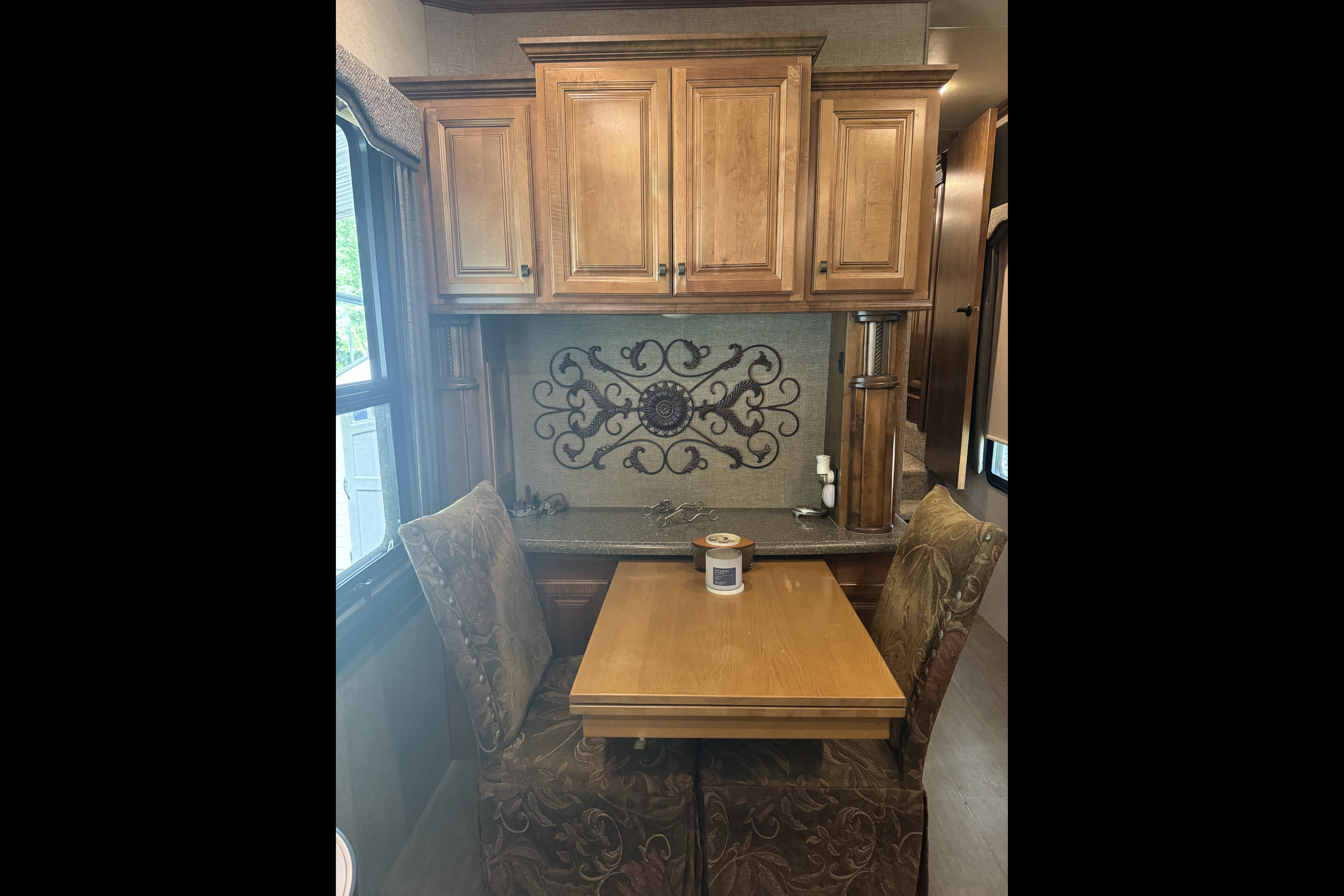 Heartland Big Country 3800FL Fifth Wheel Sleeps 6!