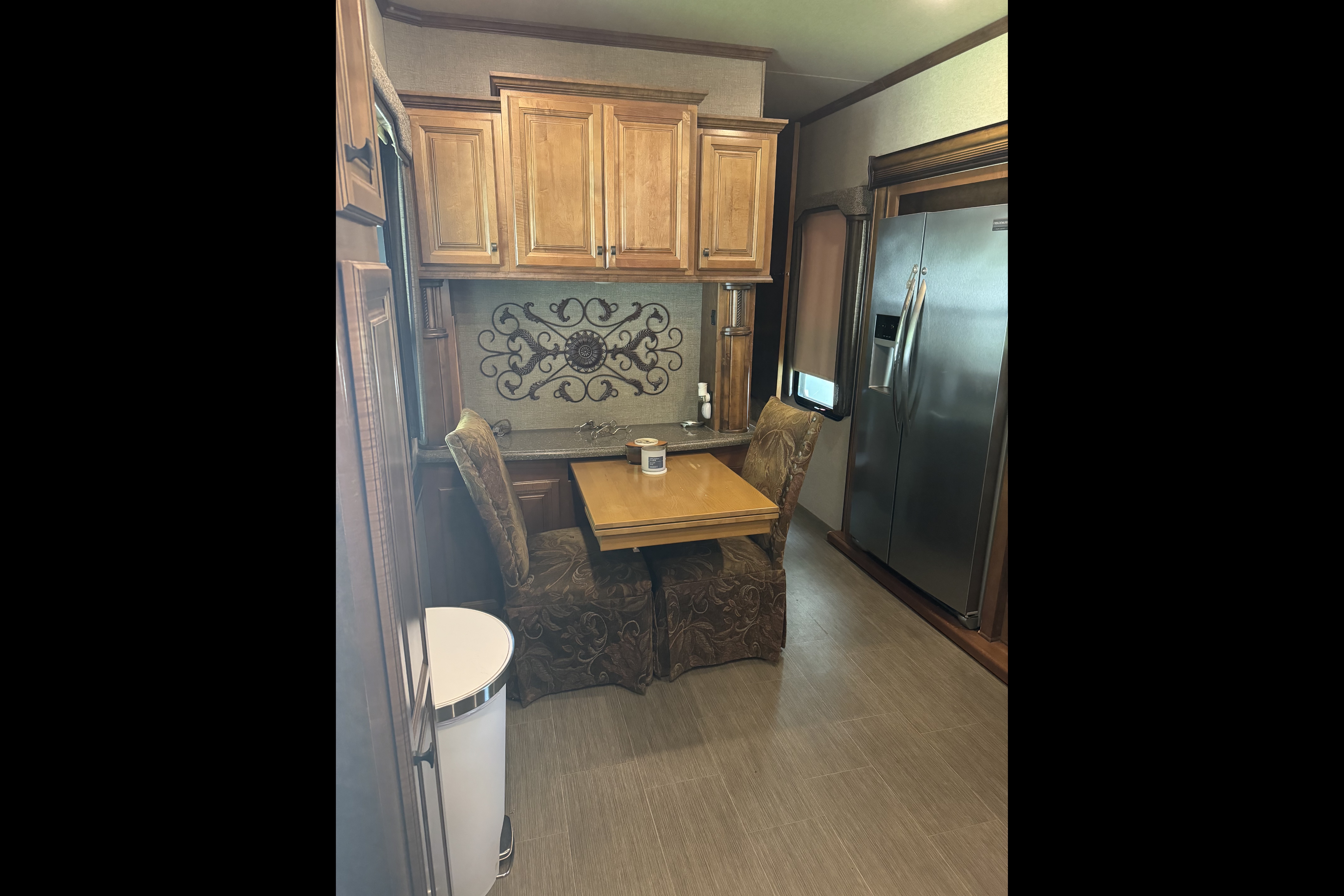 Heartland Big Country 3800FL Fifth Wheel Sleeps 6!