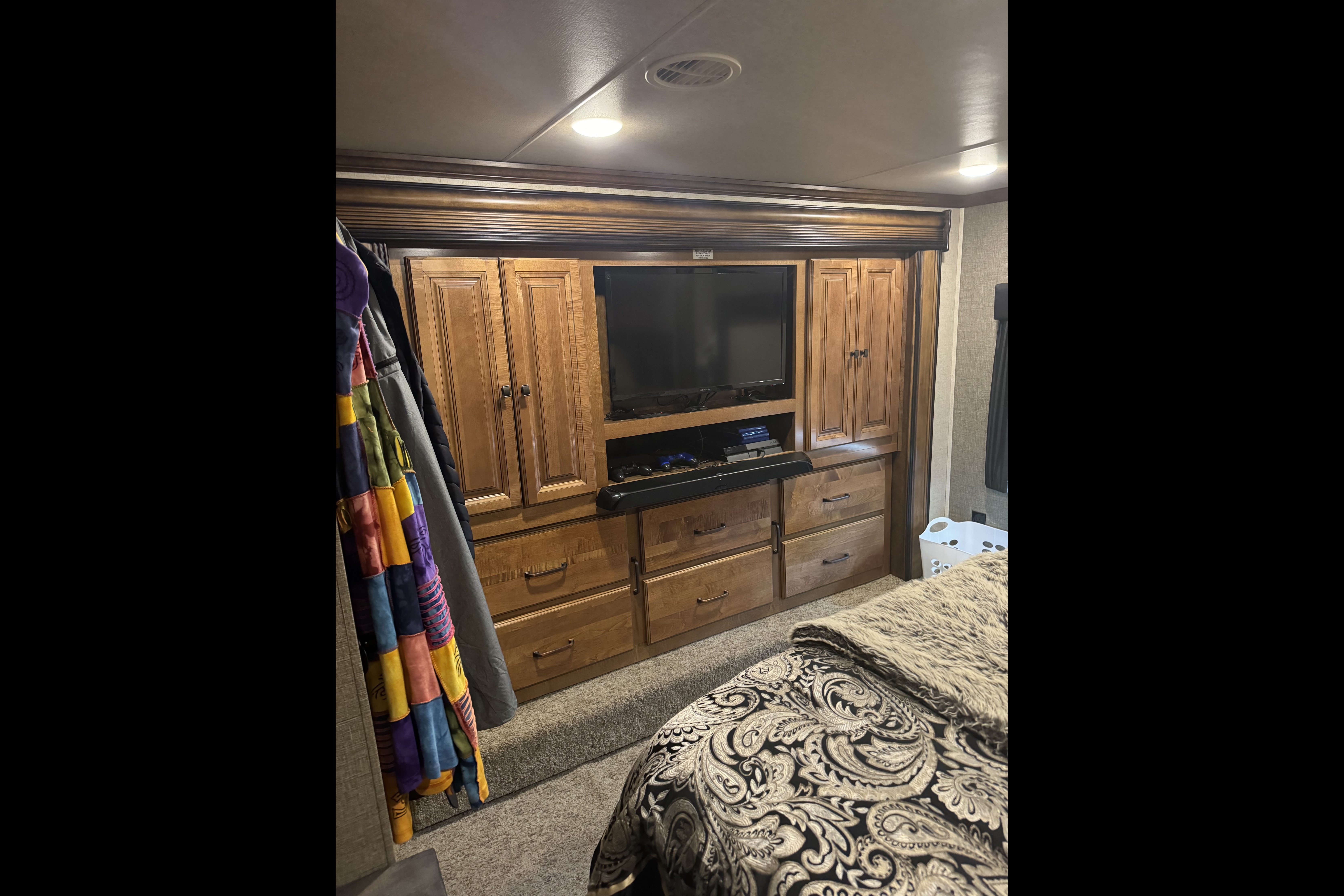 Heartland Big Country 3800FL Fifth Wheel Sleeps 6!