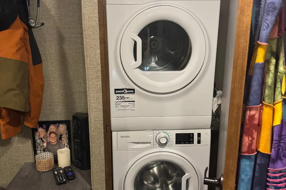Heartland Big Country 3800FL Fifth Wheel Sleeps 6!