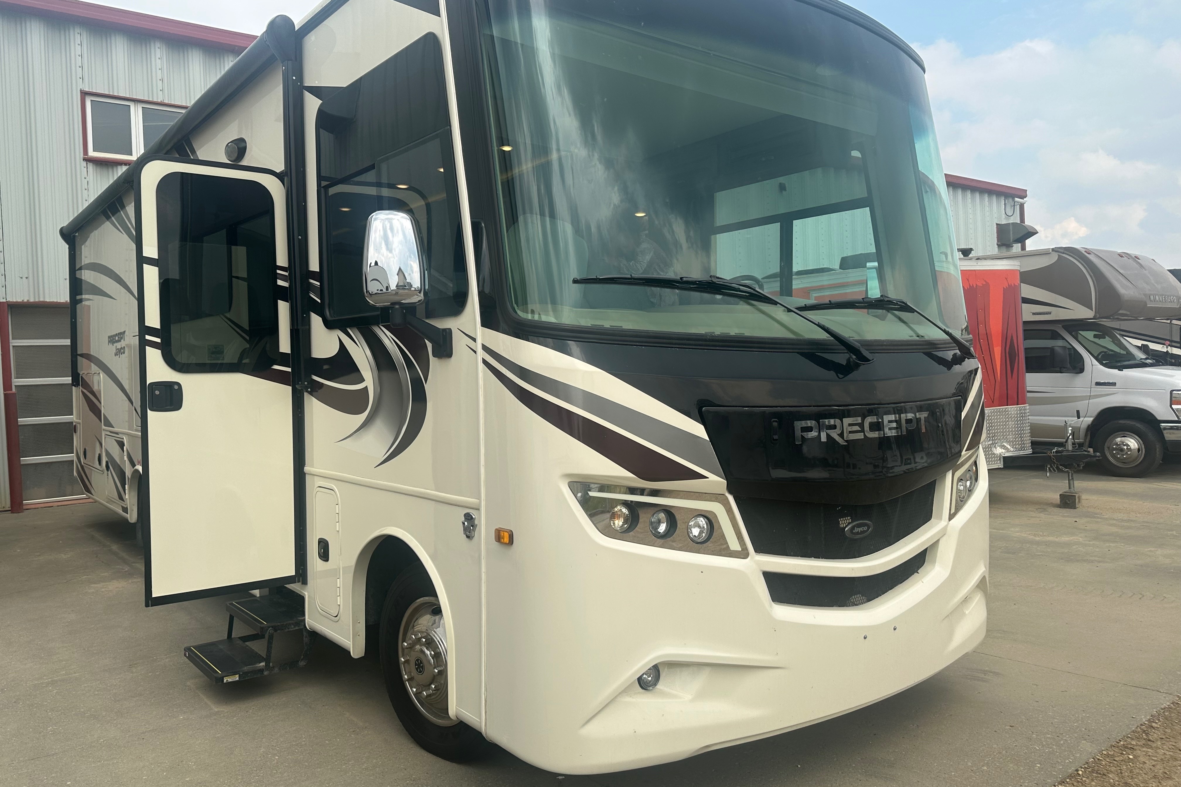 Michael's Jayco Precept 29V Class A