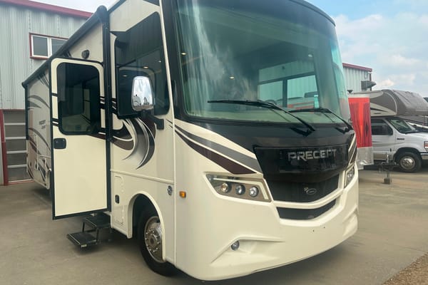Michael's Jayco Precept 29V Class A
